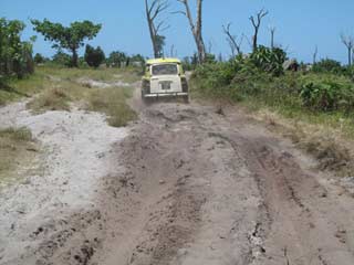 4L sur la route d'Ambodirafia à Madagascar
