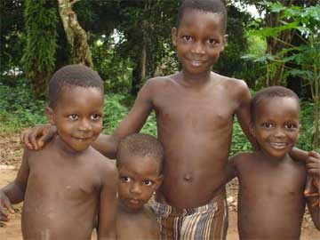 Jeunes orphelins d'Afrique
