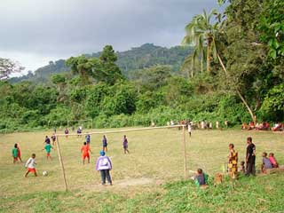 Match de foot au FONDAF à Bipindi