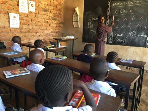La classe de CP à l'école Bumi de Karavia en RD Congo