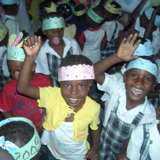 Le carnaval 2009 à l'école St Alphonse, bidonville de Cité Soleil, Haïti