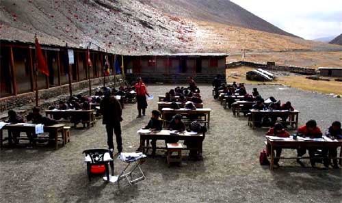 Rentrée scolaire de l'école de Shimengaon au Népal