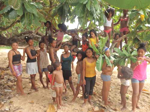 Orphelines de l'Ile Ste Marie à Madagascar 