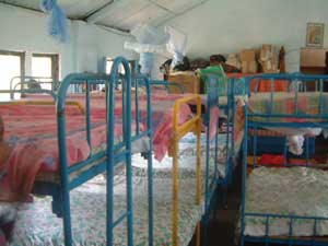 Des matelas neufs pour les enfants de l'orphelinat St Joseph sur l'Ile Ste Marie