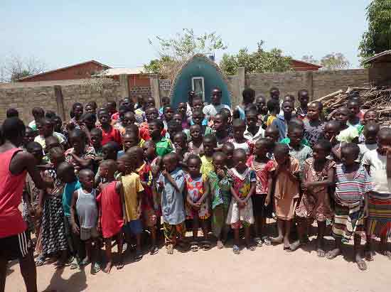 Enfants vulnérables du Bénin élèves à l'école Ste Marie de Ouénou