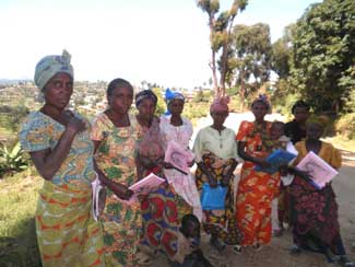 Groupe de femmes ayant suivi la formation d'alphabétisation, RDC, Nord Kivu