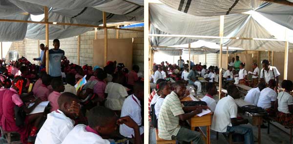 Les cours ont lieu en plein air, sous des tentes, dans la cour de l'école St Alphonse de Cité Soleil en Haïti