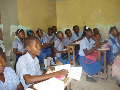 Classe de l'école de Fourgy en Haïti