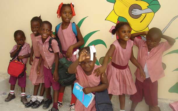 La joie des enfants du Préscolaire à l'école de Cité Soleil en Haïti