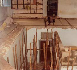 Réfection du plancher des dortoirs de l'orphelinat de l'Ile Ste Marie