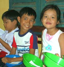 SOS Enfants aide dentaire au VietNam
